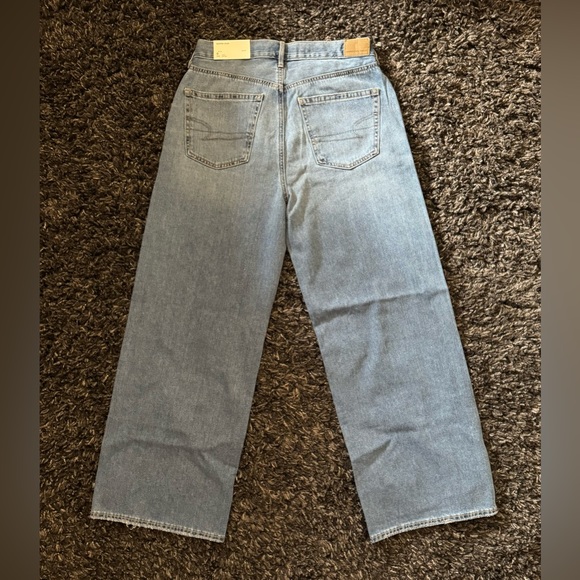 AE Size 8. High-rise Short Length Baggy Jean. - Picture 9 of 12